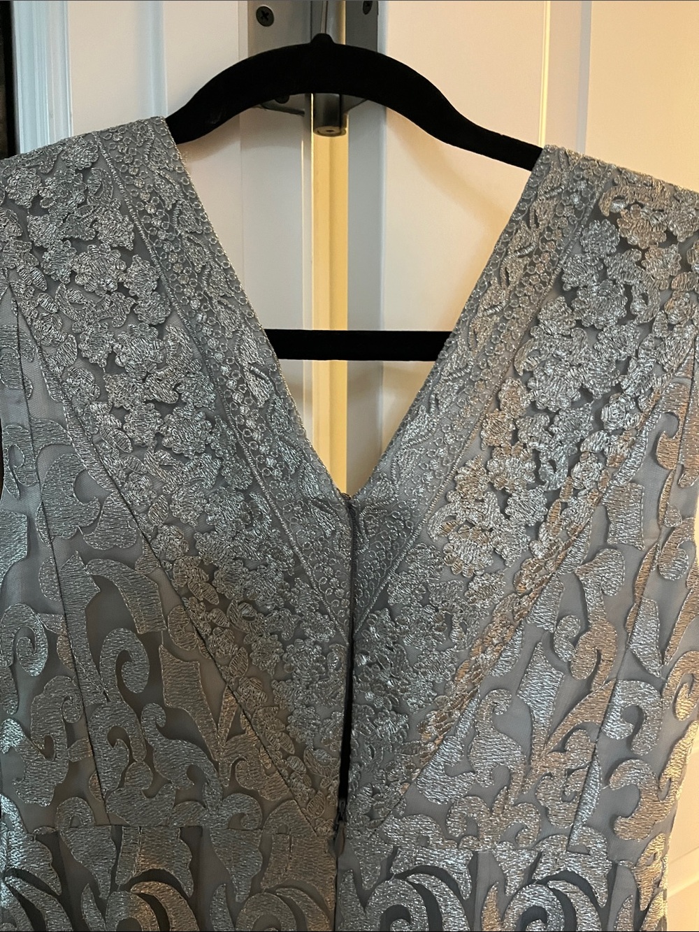 Kay Unger Silver Lace-Overlay Evening Gown - Picture 12 of 15